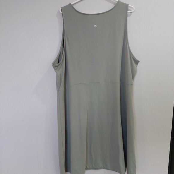 Eddie Bauer Women's Midi Dress In a Light Green/Sage, Size 3X - Picture 2 of 8